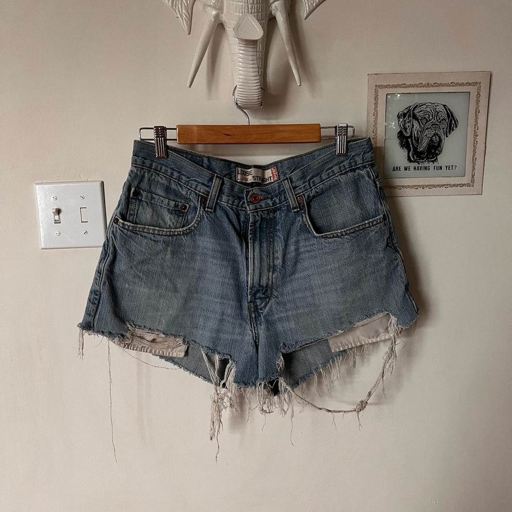 [levi’s] 569 loose straight jean cut off shorts size L